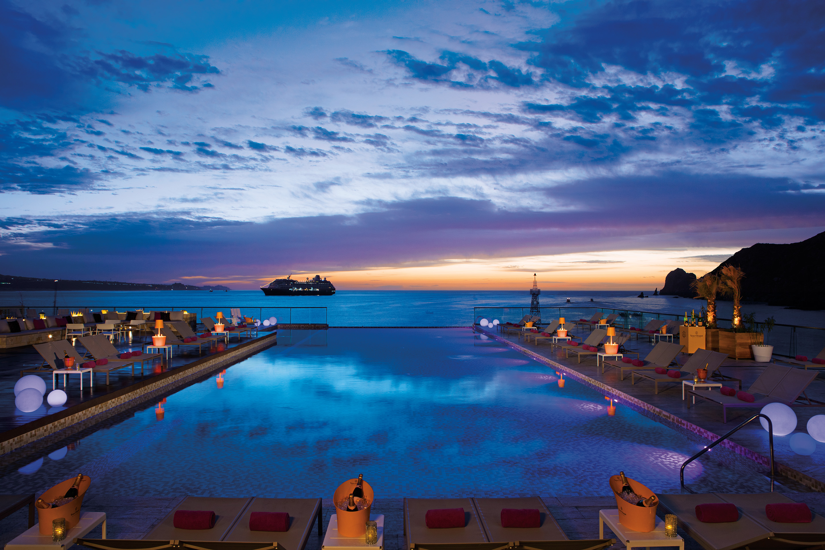 Breathtaking Luxurious Los Cabos Resort